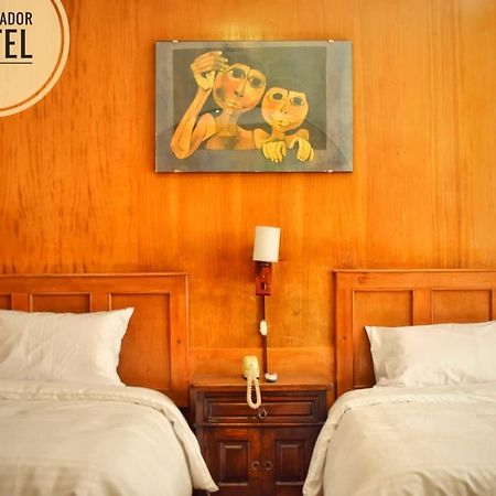 Hotel Ambassador Кито Екстериор снимка