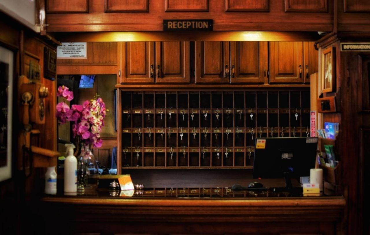 Hotel Ambassador Кито Екстериор снимка