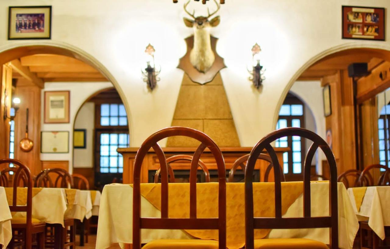 Hotel Ambassador Кито Екстериор снимка