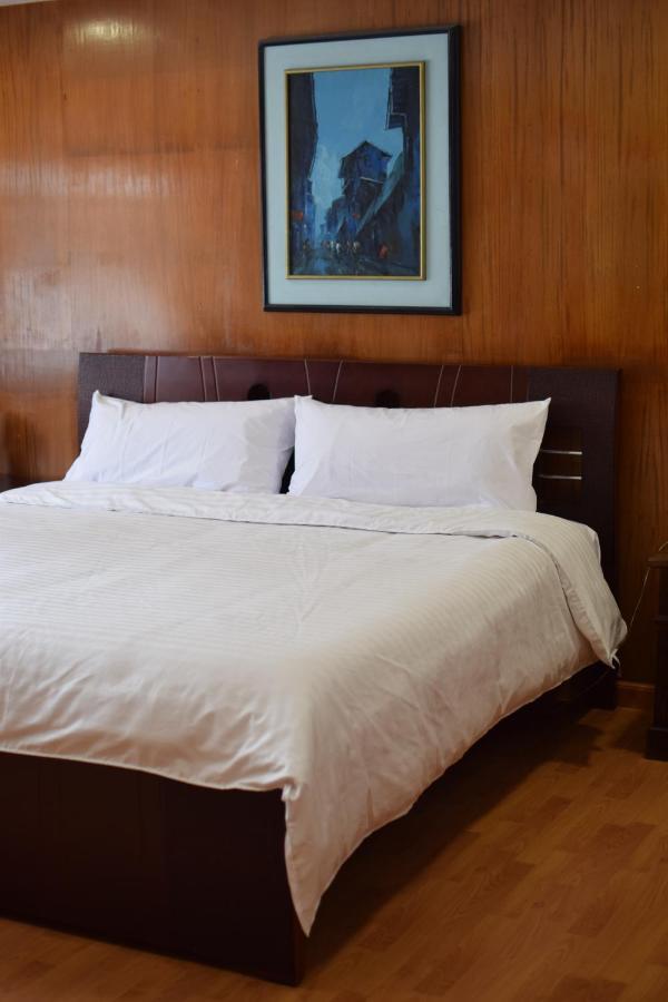 Hotel Ambassador Кито Екстериор снимка